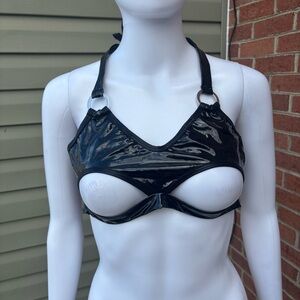 ROMA BLACK FAUX LEATHER HALTER CUTOUT TOP SIZE LARGE GOTH ROCKER